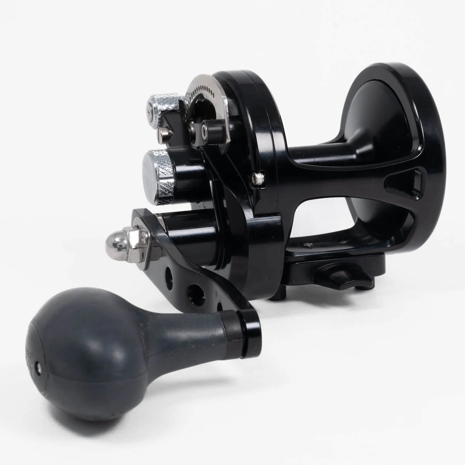 Avet MXL G2 6/4 MC Lever Drag Reels - Image 2